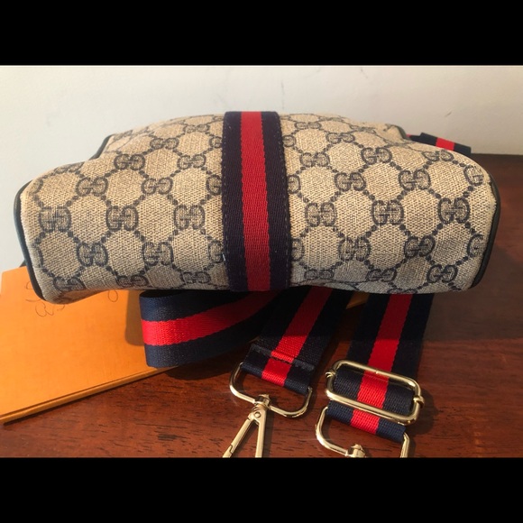 Authentic Gucci Sherry Line Crossbody - Picture 3 of 12